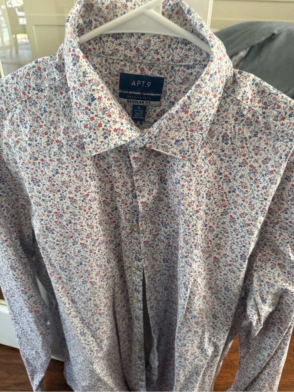 Apt. 9 White Button-Down Shirt with Red and Blue Floral Print
